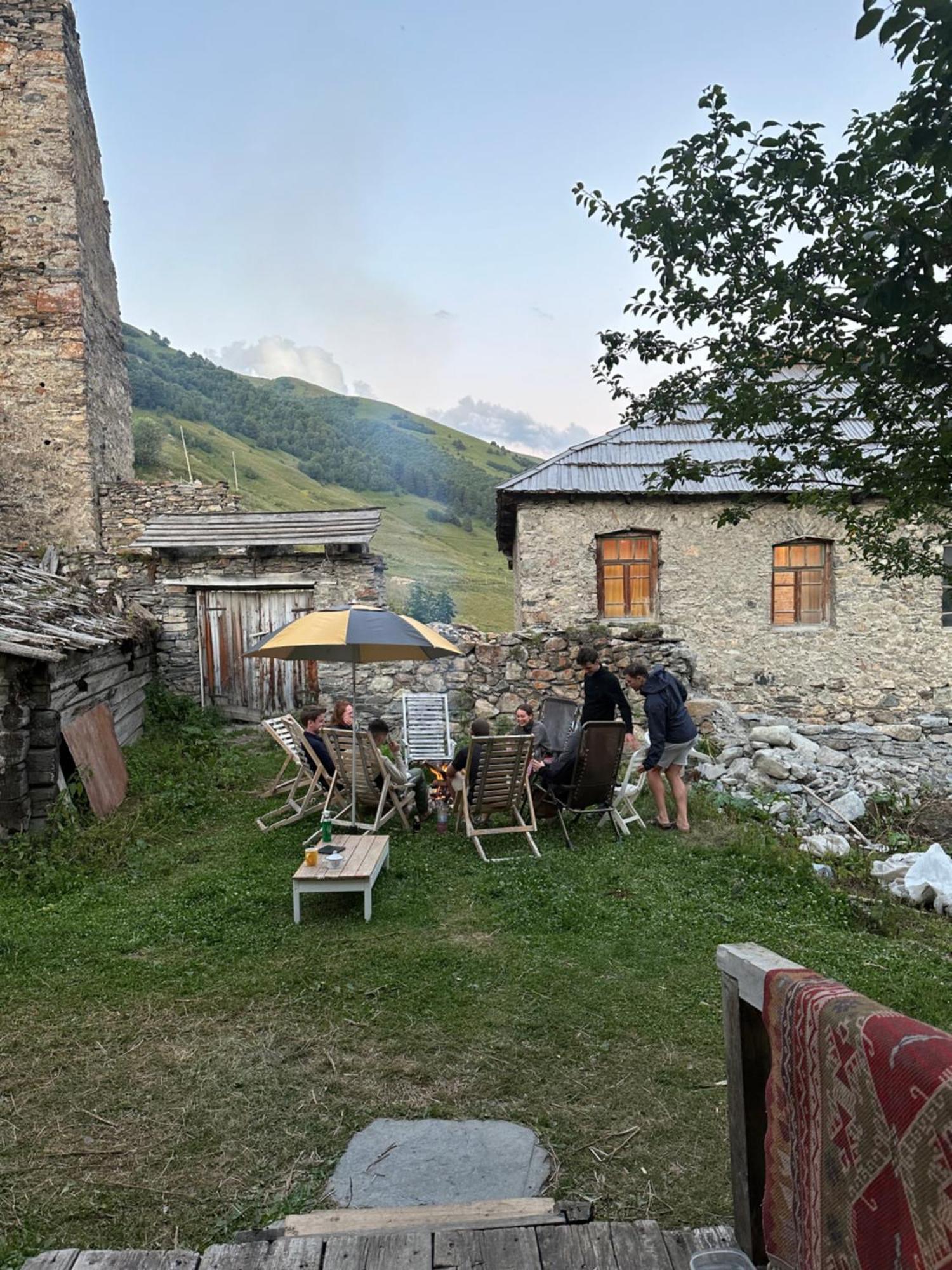Panorama Guesthouse Mata C. Adishi Esterno foto